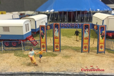 Circus Probst Ost von Lutz Grille