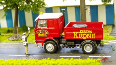 Circus Krone von Nico Bundt